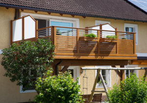 Reizvolle Terrasse mit Alu Design Cordoba Balkon